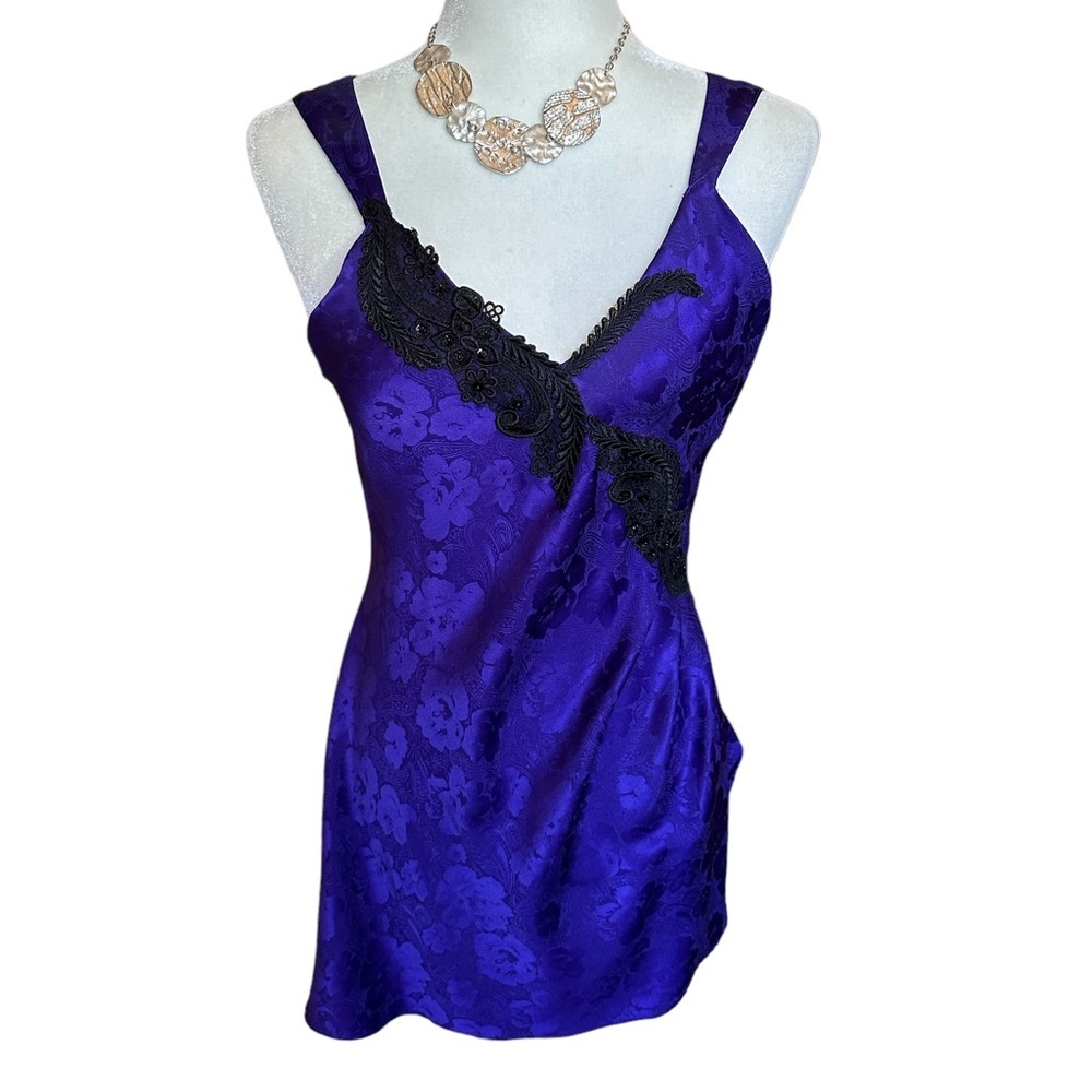 Vintage 2-piece Victoria Secret Lingerie Slip & Robe 🤩 - Picture 3 of 13